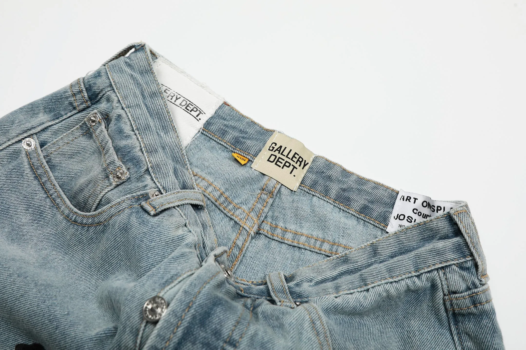 #8148 P290💰 Independent GALLERY DEPT. Vintage multi-leather splicing black leather cross loose washed flared jeans - truly restore the ultimate texture of Vintage - original hardware accessories washed and other elevators, QR code analysis are all purchased from the original factory, high degree of restoration, you are welcome to compare with a certain product ~ - three-dimensional version Loose and comfortable, not picky about the figure, tall and slim, factory Seiko, original factory quality control, same style for men and women, can be matched with couples, versatile recommendation Essential jeans for all seasons - sizes: 28 30 32 34 36